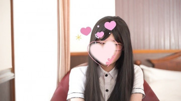 FC2-PPV-1346984 失去童贞的 Miyuki 的 E 杯由北稻养大