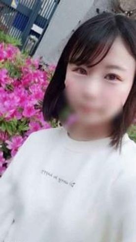 FC2-PPV-1392052 PPV 1392052 与白皙少女的3P连续阴道射精（66分钟）