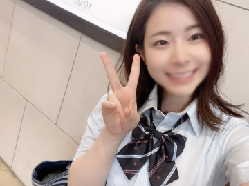 FC2-PPV-2309526 ★Carefully pull out too much ★Cute E milk girl ○Raw ★Plump uncle's raw dick for a long time