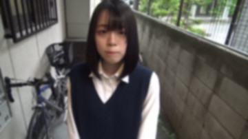 FC2-PPV-2320947 10代の現役学生めいちゃん。  ・学校帰りに制服のまま呼び出して生ハメ。  ・嫌がる顔に大量顔射、そして大量中出し。