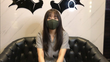 FC2-PPV-2360405 A 25-year-old medical office worker with slime milk.  - Her serious appearance exudes a sullen feeling.