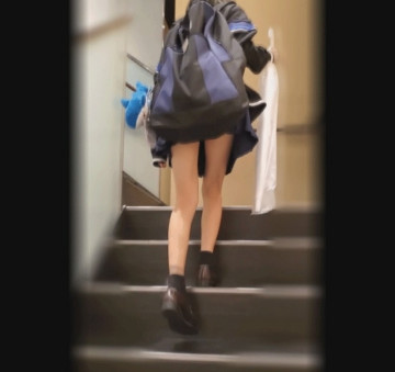FC2-PPV-2435553 県商学部②パンツ販売指導女子 宿泊して2回ハメる ※期間限定