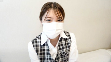 FC2-PPV-3105413 [露脸] [中出] 当地著名大学毕业后，她撕破了搬到东京在著名公司找到工作的美丽OL的丝袜，并拧上了生肉棒