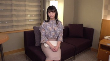FC2-PPV-4314120 钢琴课老师说：“我想被操……”抱着这样的希望，她恳求他表演。虽然一开始她很温柔，但他把松紧带脱掉了中间并最终迫使她射在他体内。